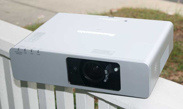 Panasonic PT-F200U Projector