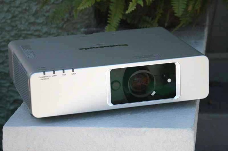 Panasonic PT-FW300U Projector