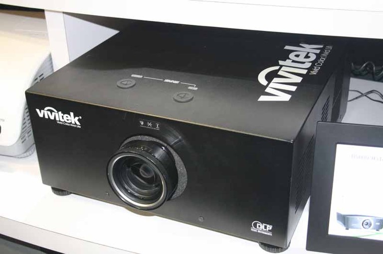 Vivitek D8300 Large Venue Projector Preview