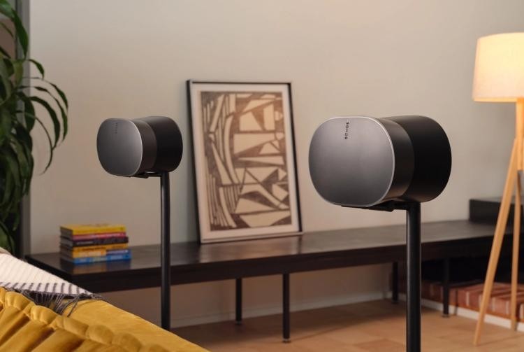 Sonos Era 300 pair on stands