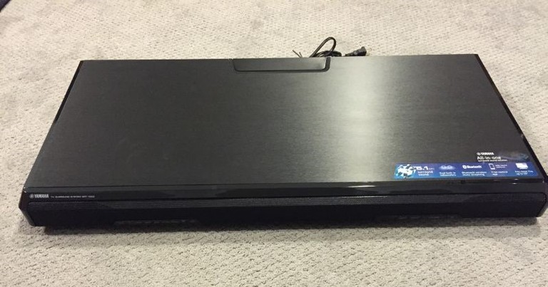 Meet Yamahas SRT-1000 pedestal sound bar.