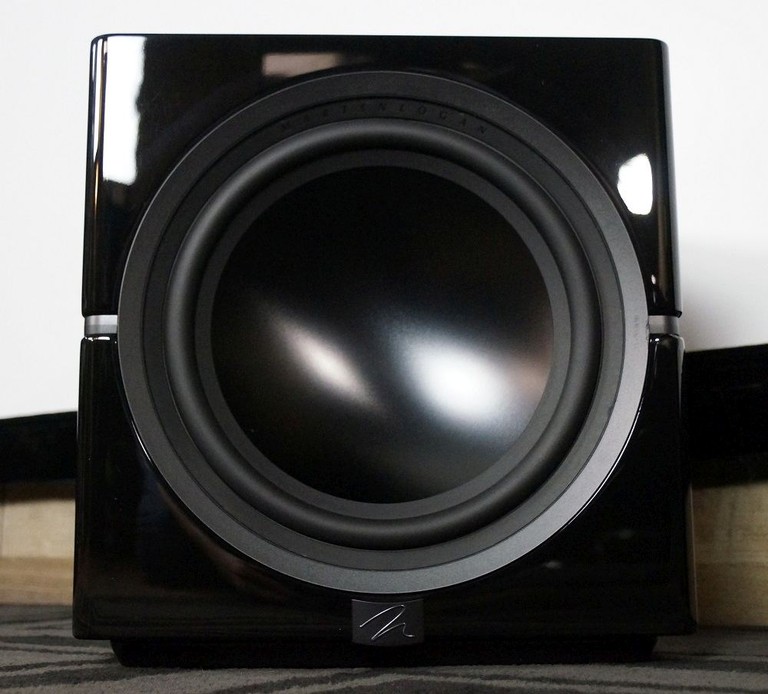 Dynamo 12 v