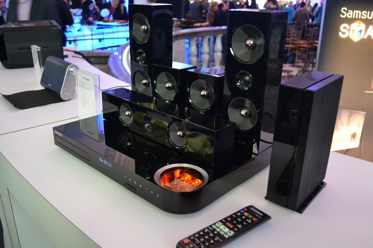 Samsung 2013 Home Theater Systems—now with TUBES!