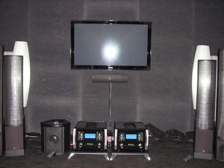 Martin Logan ElectroMotion XStat Electrostatic Loudspeaker First Look