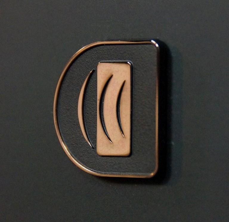 Perlisten badge