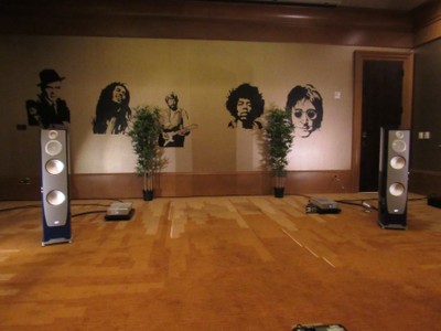 persona demo room