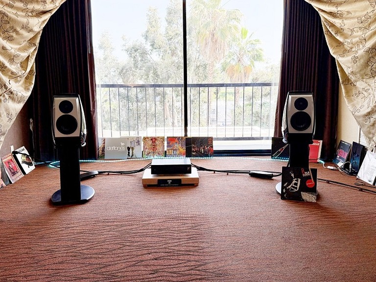 Ayre Acoustics and Seawave pic 1