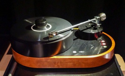 AMG V12 Turntable