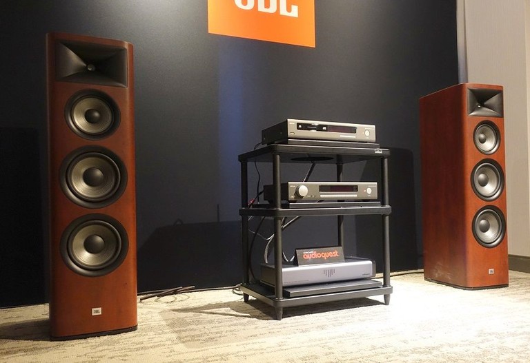 JBL Studio 698