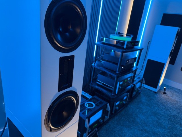 room 2 speakers closer